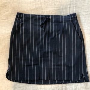 Athleta midtown pin stripped skort